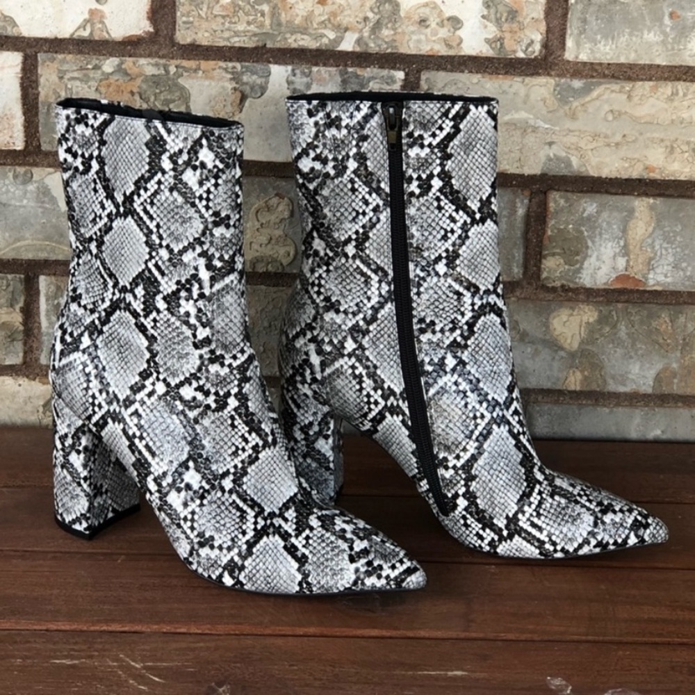 Snake skin booties - Picture 1 of 3